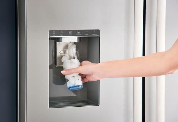 single door fridge with ice and water