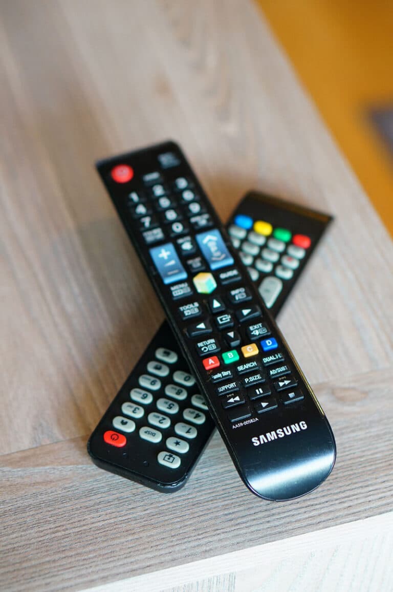 Seeing a Red Line on Your LCD TV? Here's 4 Ways to Fix It