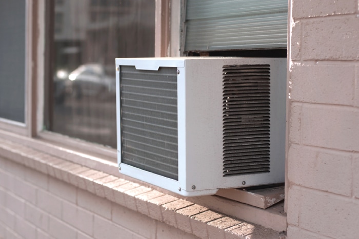 Window type air conditioner