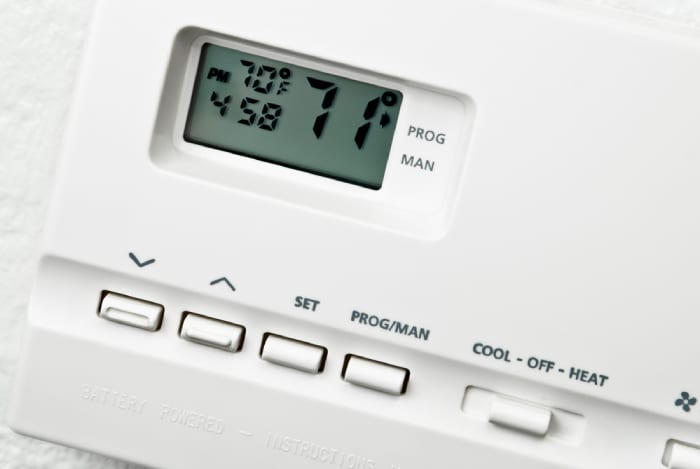 digial thermostat.