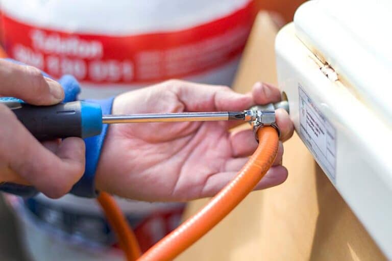 Solving A Stove That Can't Get Flush To The Wall 4 Tips