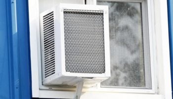 How to Carefully Install A Window AC Without Screws