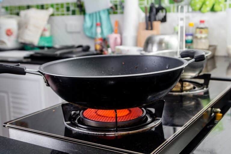 Solving A Stove That Can't Get Flush To The Wall 4 Tips