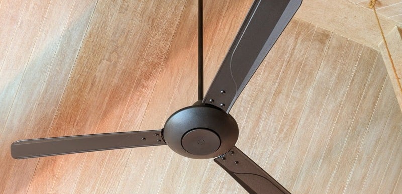 Metal blade ceiling fan