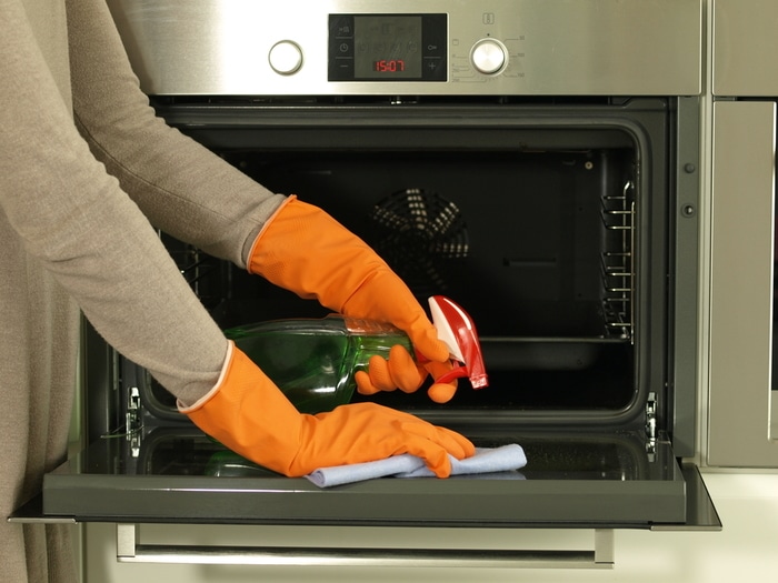 Cleaning oven door