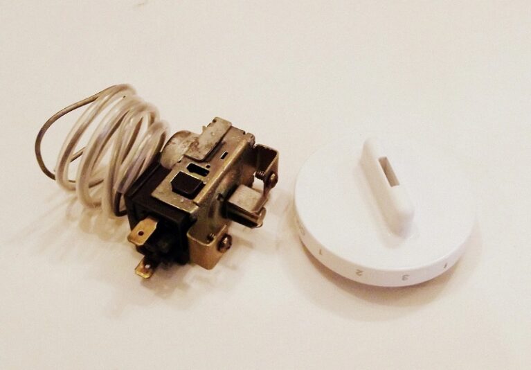 Fridge Keeps Turning Off? Follow These 6 Simple Steps