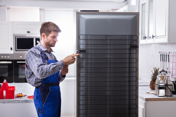 Fridge condenser coils