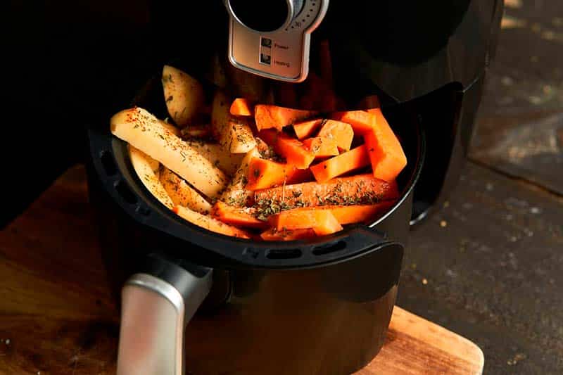 Air Fryer With Overloaded Basket