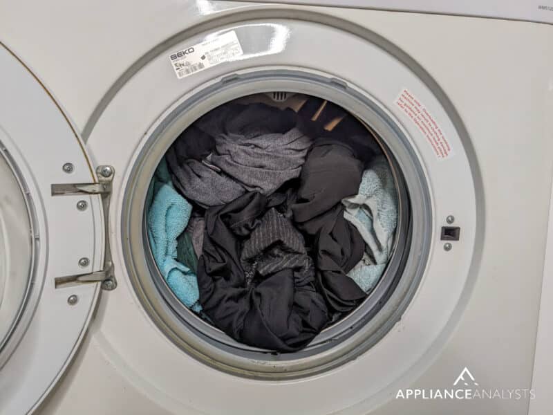 Balanced load in washing machine