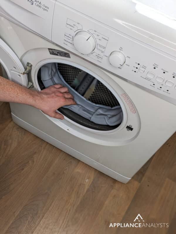 Inspecting washing machine door gasket