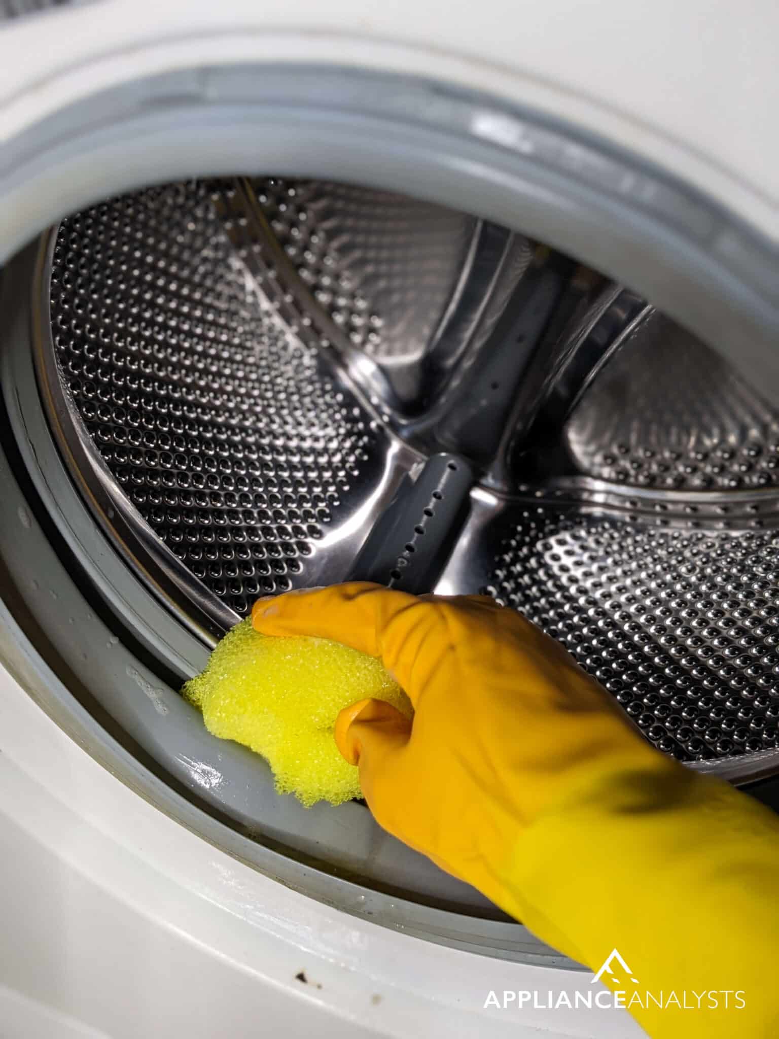 Cleaning A Washer That Smells of Mold or Must 10 Steps