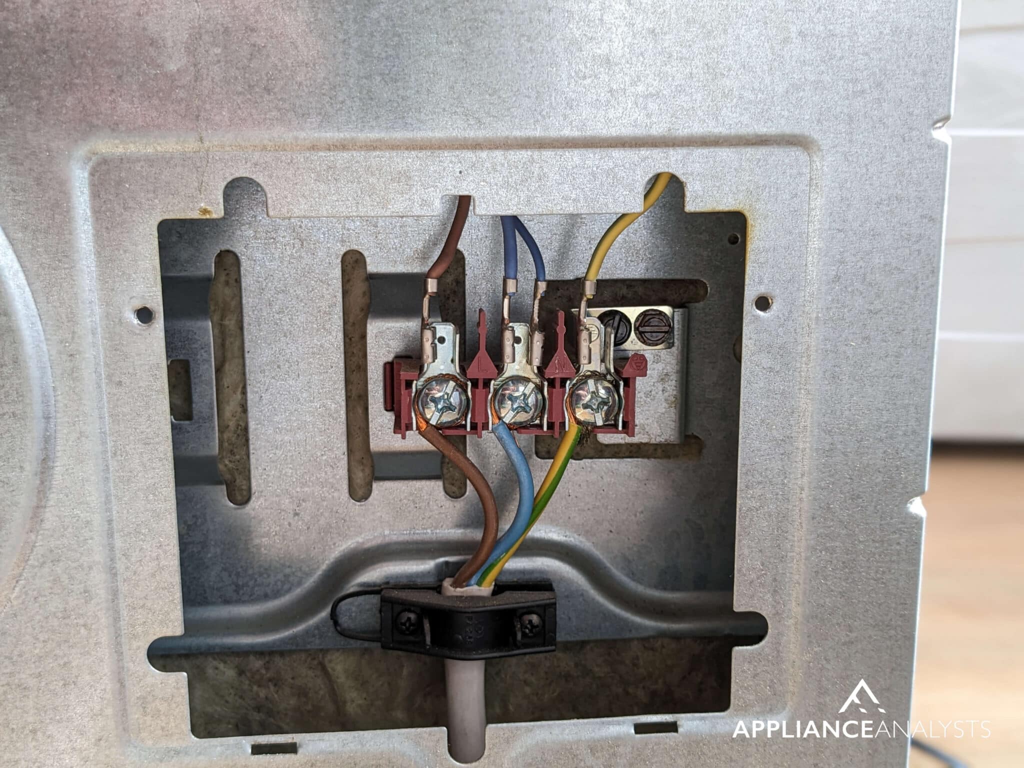 Oven Power Cord Damaged? Here's What To Do